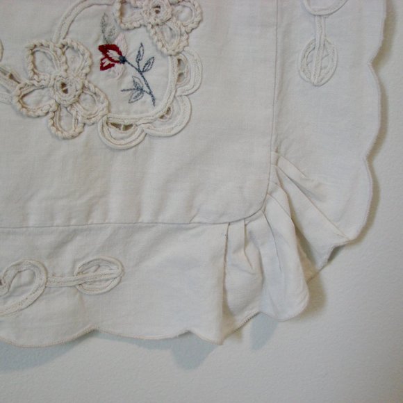 Vintage Floral Embroidered Pillow Case Cover Shabby Chic Flowers Lace Ruffle - Picture 4 of 12